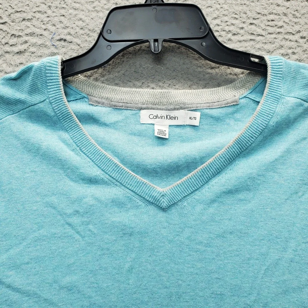 Calvin Klein Sweater Mens XL Blue Soft Knit Modal Blend Relaxed V-Neck Pullover‎